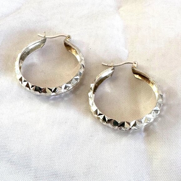 Sterling Silver 925 Geometric Texture Hoop Earrings Hinged Posts 1.25'' Length - Picture 2 of 10
